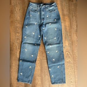 Hollister Vintage Ultra High-Rise Flower Stitched Mom Jeans